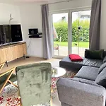 Feriehus Reetdachhaus Windblume - Super Gemuetlich *